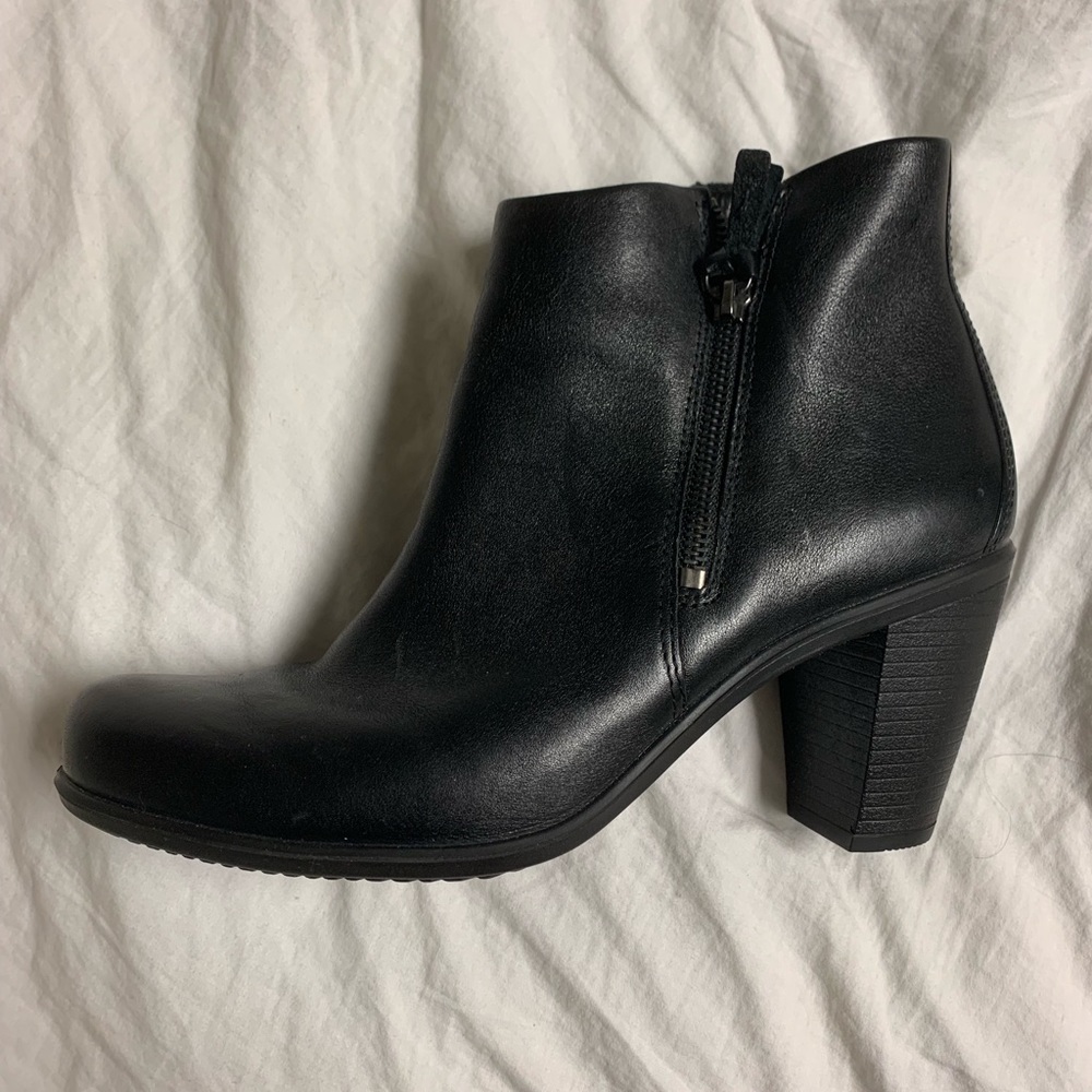 Ecco black booties, size 40